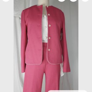Beautiful 1970s Pant Suit With True Vintage Flair