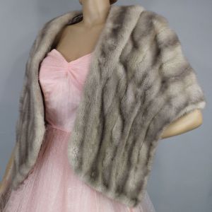 Silvery Gray Vintage 50s Mink Fur Cape Shrug Stole S M - Fashionconservatory.com