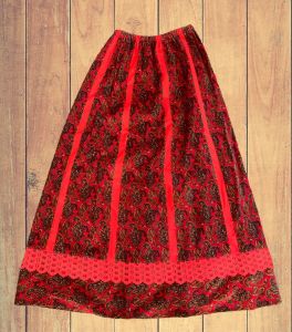 Vintage Red Paisley Maxi Skirt 70s Fine Wale Corduroy Long Elastic Waist S M L - Fashionconservatory.com