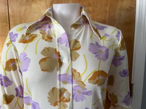 1970s purple floral print blouse  - Fashionconservatory.com