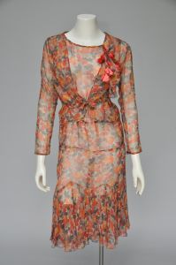 1920s autumnal leaf print silk dress with shirt and belt XS