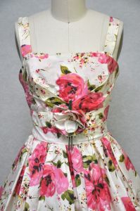 vintage 1950s pink floral party dress w/ bubble hem XS - Fashionconservatory.com