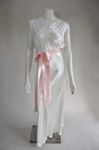 vintage 1930s white bias cut wedding dress w/ matching shrug M/L - Fashionconservatory.com