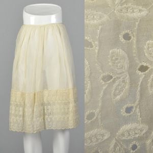 XXS 1950s Half Slip Cotton Eyelet Off White Gathered Large Trim Rockabilly Lingerie 