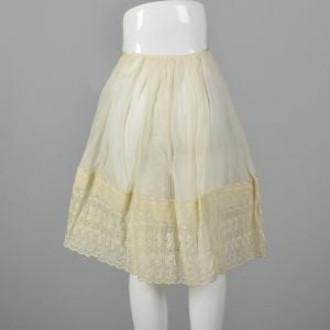XXS 1950s Half Slip Cotton Eyelet Off White Gathered Large Trim Rockabilly Lingerie  - Fashionconservatory.com