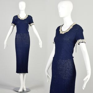 XS-S 1930s Navy Blue Knit Dress Short Sleeve Scoop Neck Ivory Embroidered Trim Casual Day Dress 