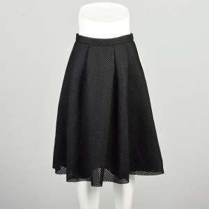 Medium 2000s Black Skirt Textured Waffle Mesh Semi Sheer Pleated Knee Length Full Skirt  - Fashionconservatory.com