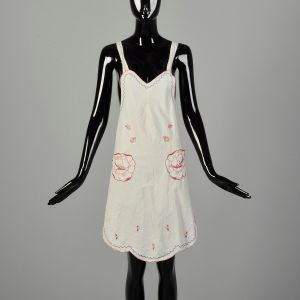 1930s Hand Embroidered Scalloped Floral Novelty Print Full Apron