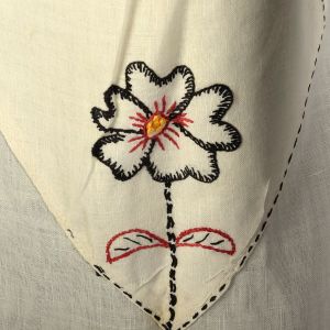 1930s Hand Embroidered Pointed Hem Full Apron w/Flowers & Geometrics - Fashionconservatory.com