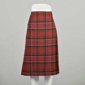 Small 1980s Burberrys Wool Wrap Skirt Red Green Plaid Tartan Kilt Midi Tea Length Adjustable Buckle 