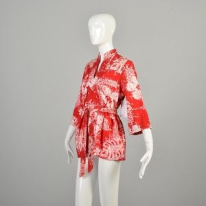 1970s Medium Red White Cotton Hawaiian Hibiscus Print Shirt Belted 3/4'' sleeves Mandarin Collar - Fashionconservatory.com