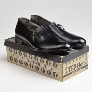Sz10.5 1960 Black Leather Lace-Up Offset Lace Accent Shoe Deadstock  - Fashionconservatory.com