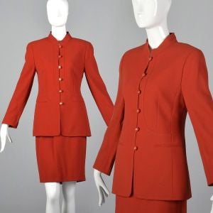 Lot - A WOMEN'S SUIT, BY LOUIS FERAUD