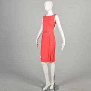XXS 1960s Hot Pink Linen Day Dress with Belt Pretty Causal Summer Sheath Very Good Condition - Fashionconservatory.com