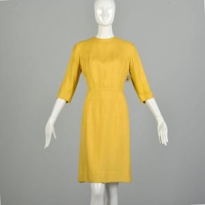Medium 1960s Yellow Silk Shift Dress Casual Knee Length Elbow Sleeve