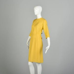 Medium 1960s Yellow Silk Shift Dress Casual Knee Length Elbow Sleeve - Fashionconservatory.com