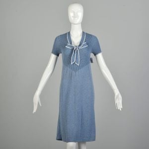 Small 1970s Dress Goldworm Blue Knit Casual Pussy Bow Short Sleeve