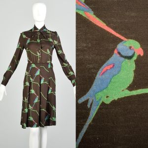 XS | Two-Piece 1970s Set Parrot Novelty Print Knit Skirt Top Outfit by Eva for Robert Janan