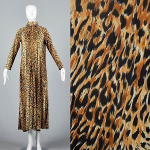 Medium 1970s Robe Animal Print Long Sleeve