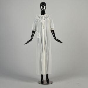 XS 1960s Sheer Creamy White Lace Trimmed Button Front Maxi Dressing Gown