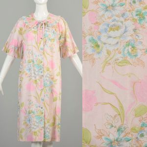 L-XL 1960s Pastel Pink Blue Floral Nightgown Pearl Snaps Crystal Pleated Collar Short Sleeve Lounge