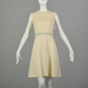 Small 1970s Dress Sleeveless Summer Mod Knit