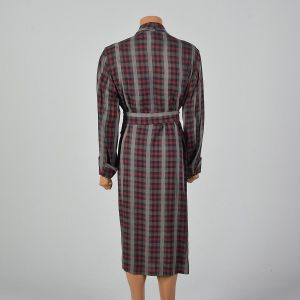Medium 1950s Mens Deadstock Robe Long Sleeve Plaid Cuffed Sleeve Shawl Collar  - Fashionconservatory.com