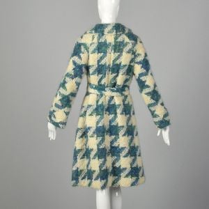 Medium 1960s Coat Lilli Ann Cream & Teal Chunky Boucle Tweed Trench Woven Houndstooth Pattern  - Fashionconservatory.com
