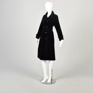 Small 1970s Black Velvet Belted Trench Coat Long Sleeve Fully Lined Very Good Condition - Fashionconservatory.com