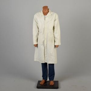 Large 1960s White Twill Workwear Chore Lab Coat