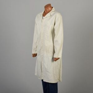 Large 1960s White Twill Workwear Chore Lab Coat - Fashionconservatory.com