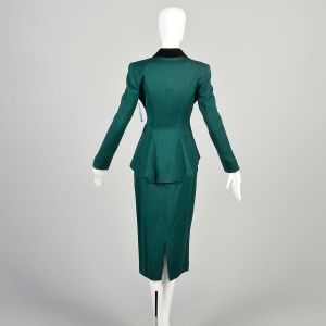 Medium 1980s Green Wool Set Peplum Blazer Skirt Suit Black Velvet Collar Tailored Saks Fifth Avenue  - Fashionconservatory.com