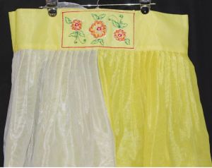 Yellow Half Apron Sheer Pleated Embroidered Flowers Red Roses Yellow Retro - Fashionconservatory.com