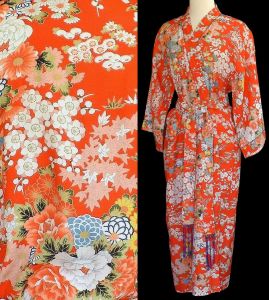1960s Asian Wrap Robe, Hand Printed Rayon Coral Chinoiserie, Made in Japan, Size M Medium