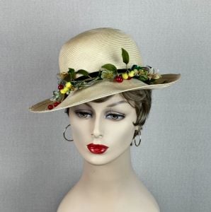 70s Fleur de Lis Straw Hat w/ Floral Hat Band