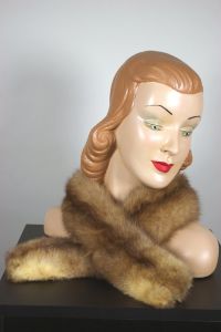 Natural light brown mink fur scarf or collar 1950s 1960s