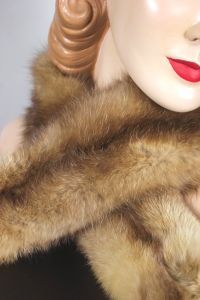 Natural light brown mink fur scarf collar 1950s-60s - Fashionconservatory.com