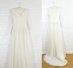 1930s wedding dress . vintage 30s simple embroidered wedding gown. xxsmall . pettite .
