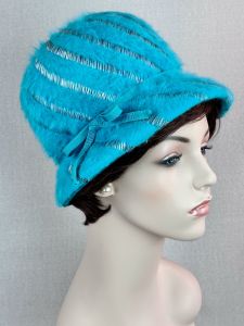 Vintage 1970s Faux Fur Teal Cloche Style Hat by Amy