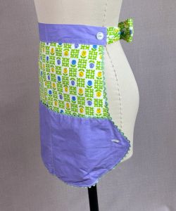Vtg Handmade Purple and Green Pocket Apron - Fashionconservatory.com