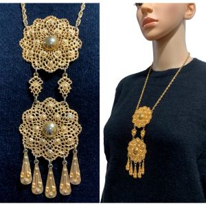 70s 80s Bohemian Large Gold Mandala Pendant Necklace w Dangle 