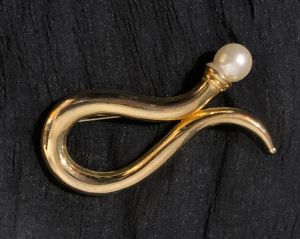 80s Large Gold & Faux Pearl Abstract Brooch | 3'' - Fashionconservatory.com