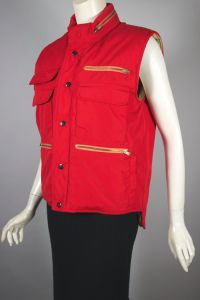 Red 1970s puffer vest zip pockets and hood poly fill quilted lining - Fashionconservatory.com