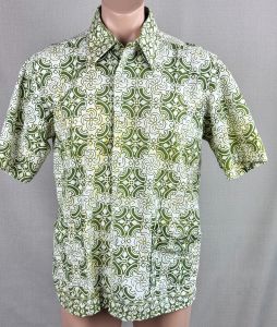 90s Green Hawaiian Style Shirt with Patch Pockets, Sz XL