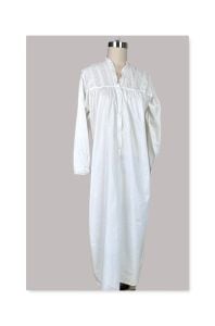 Vintage 1940s White Cotton Eyelet Lace Nightgown