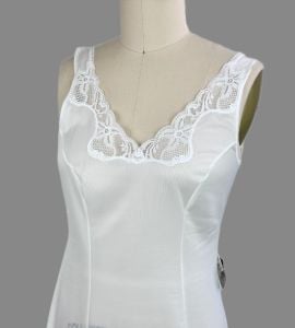 Vintage 60s Deadstock White Lace Slip, Kein Hochrutschen, German, Sz 40 - Fashionconservatory.com