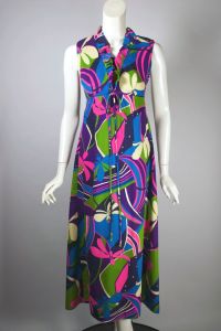 1960s Hawaiian dress purple floral barkcloth tiki style maxi