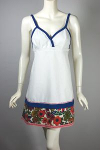 Late 1960s sundress mini dress white blue floral print - Fashionconservatory.com
