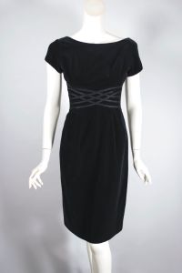 Corset-waist black velvet cocktail dress 1950s-60s hourglass XXS-XS