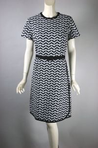 Mod 1960s early 70s dress black white herringbone poly knit